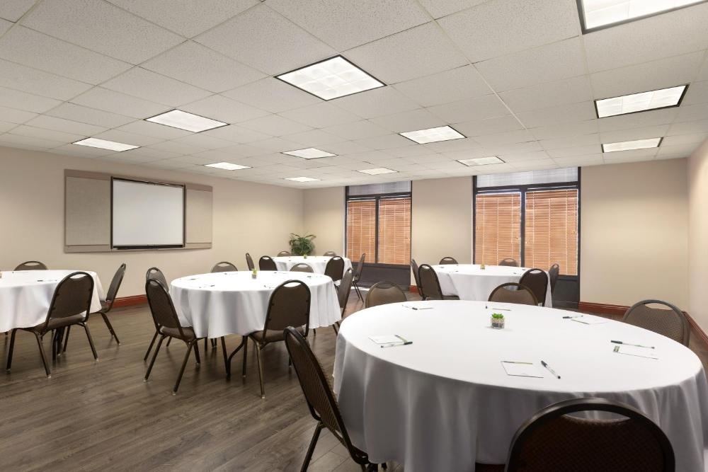 Wingate By Wyndham Montgomery Image 32