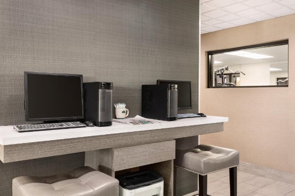 Wingate By Wyndham Montgomery image 27